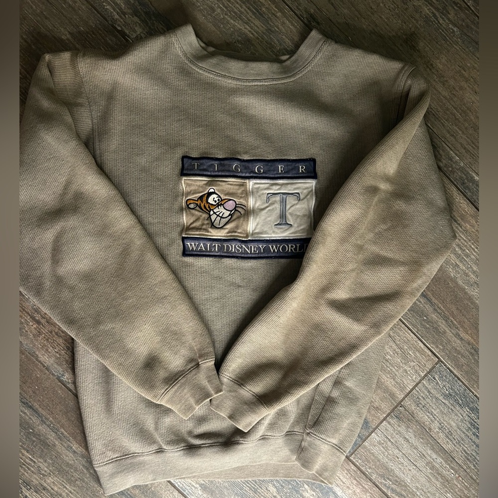 Vintage Disney crew neck unisex small